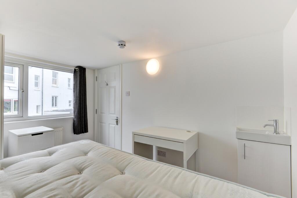 9 Upper Lewes Road Bedroom 7 (2)