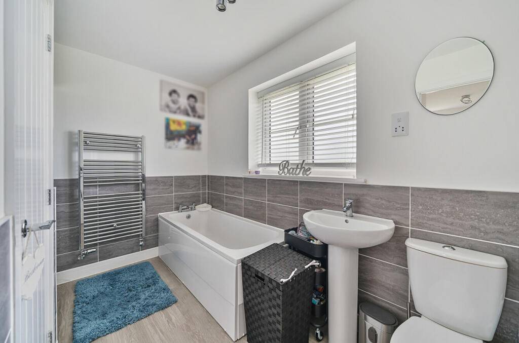 1328161-10-687e5b...