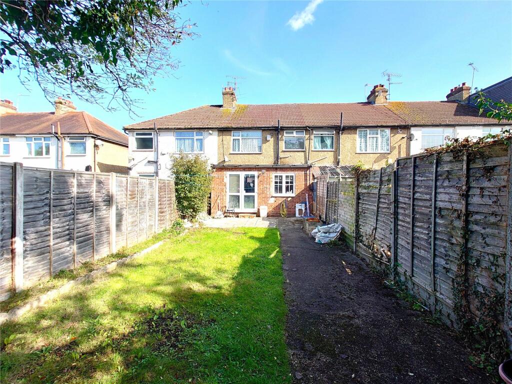 Garden &amp; Rear Aspect