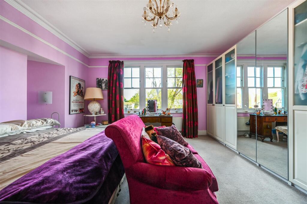43A SUTHERLAND AVENUE - TN93QL (11).jpg