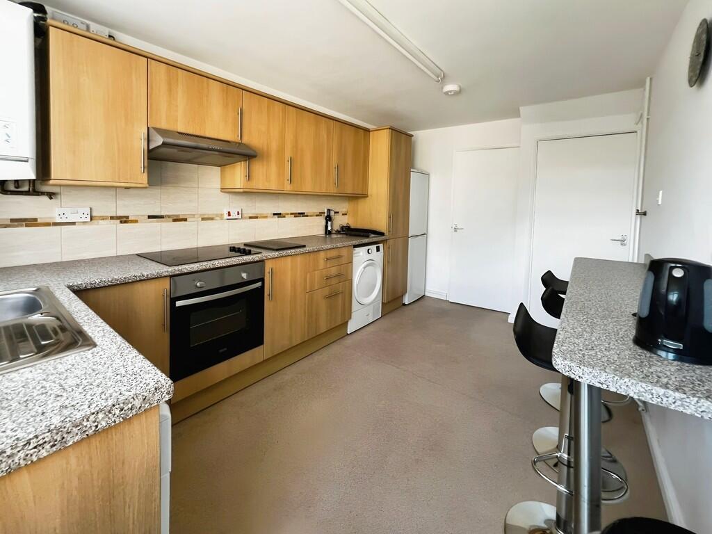 0220520a-kitchen....