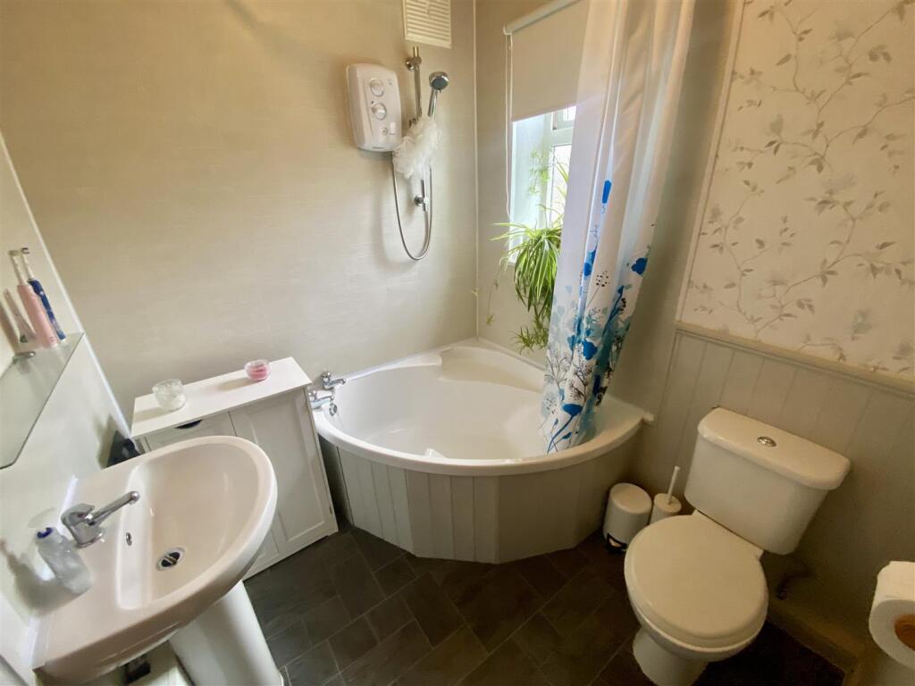 Bramleys Estate Agents - Huddersfield Road - Mirfi