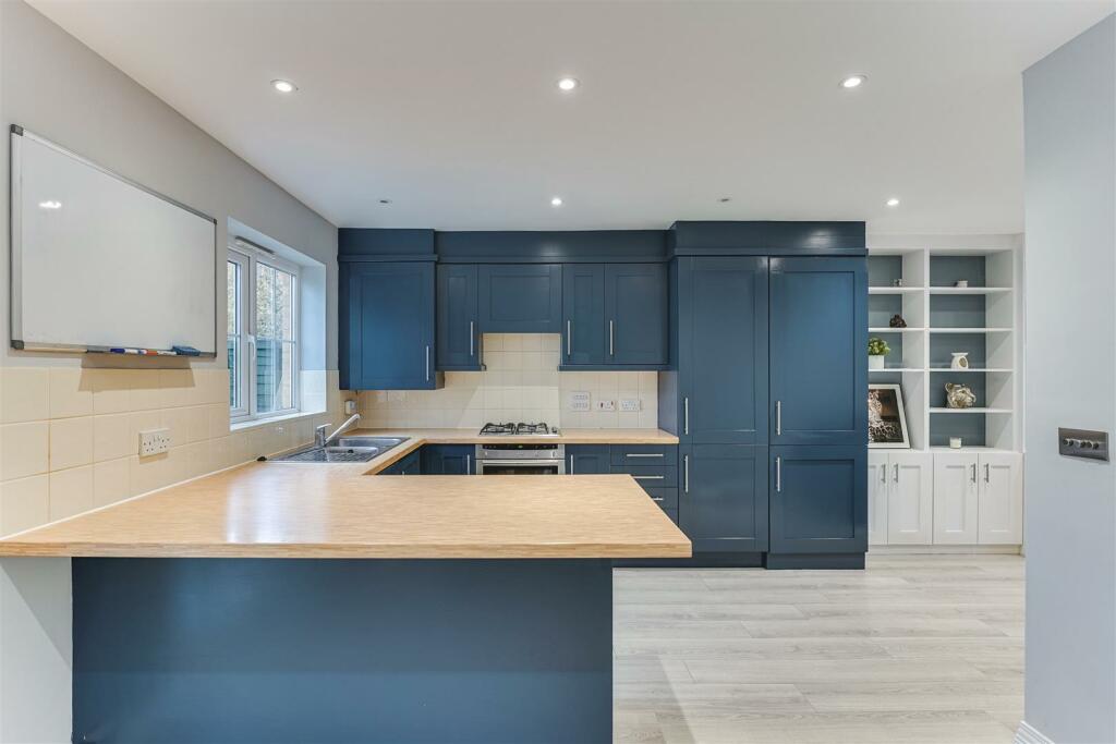 Harmonds Wood Close-15.jpg