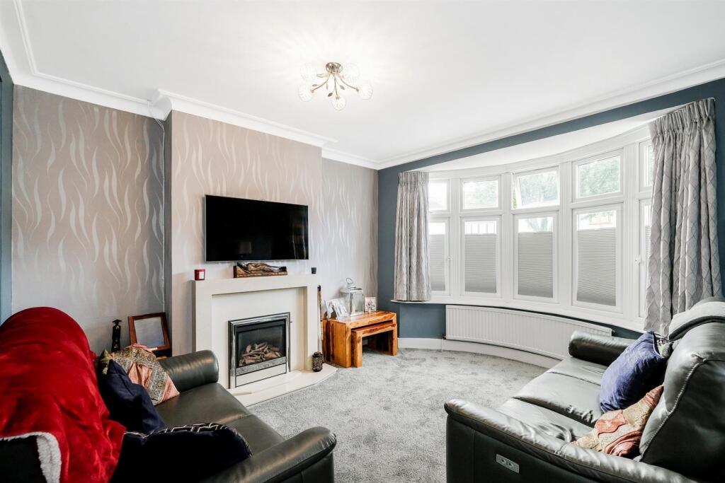 1, Larkswood Road-22.jpg