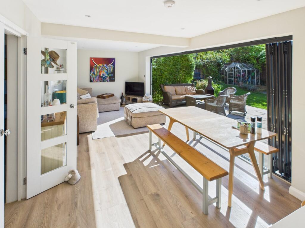 Kitchen/Living Area