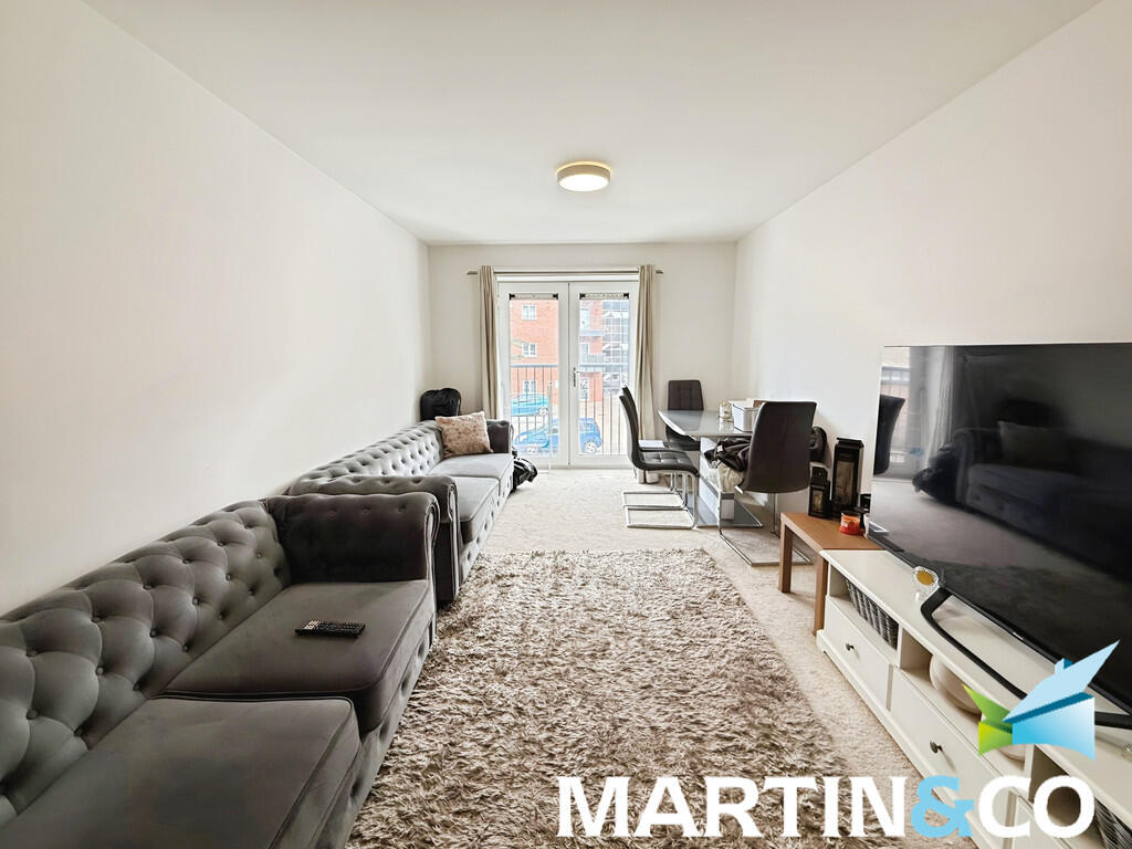 c18879ae-IMG-2025...