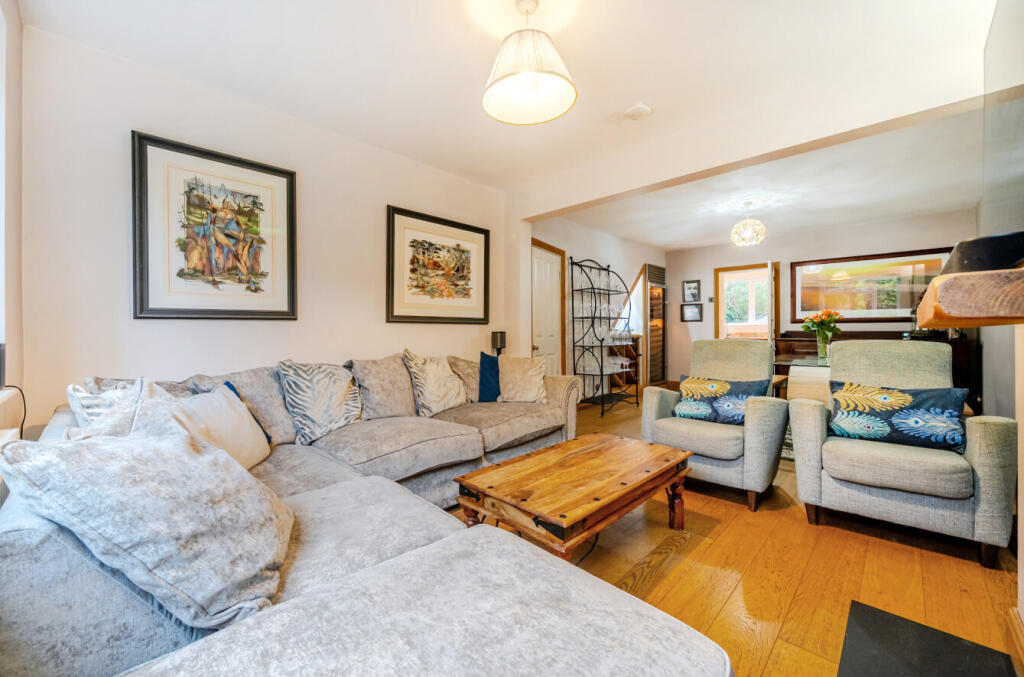 1362154-6-68df8ae...