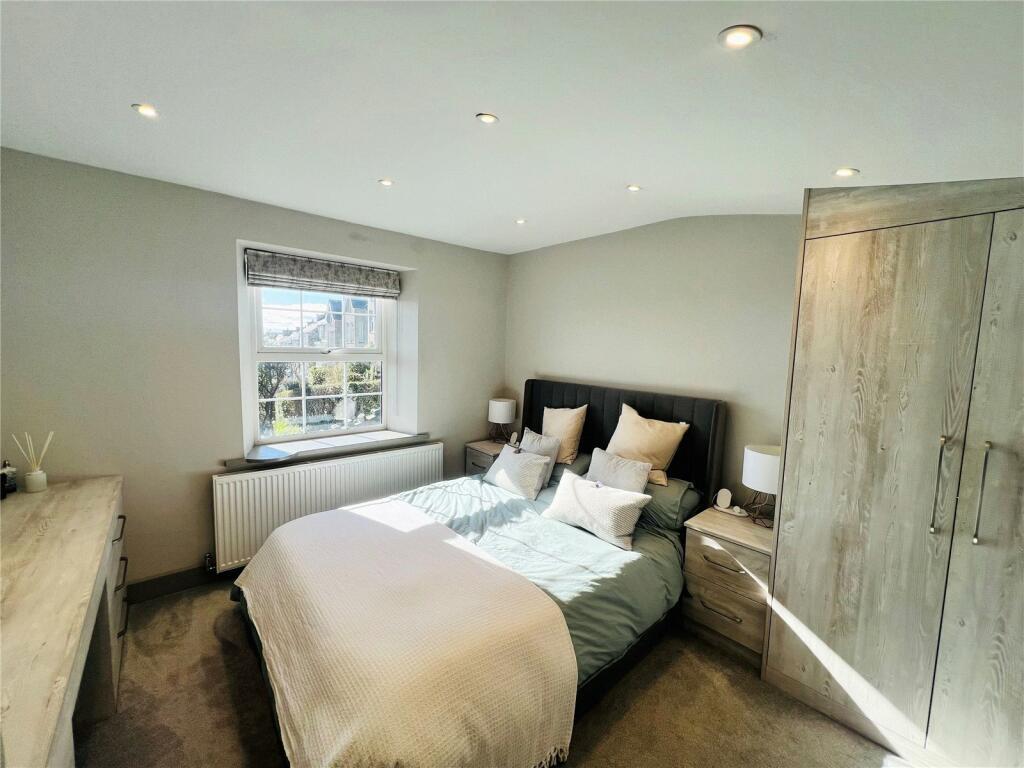 Picton bed 1.jpeg