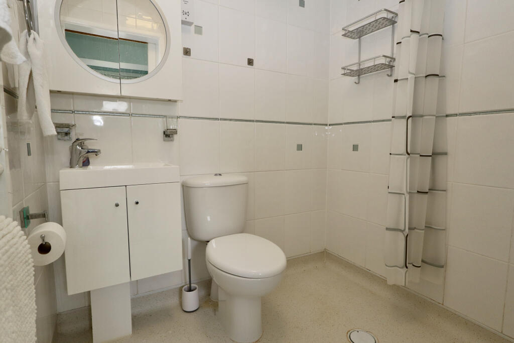 Wet room in the annexe