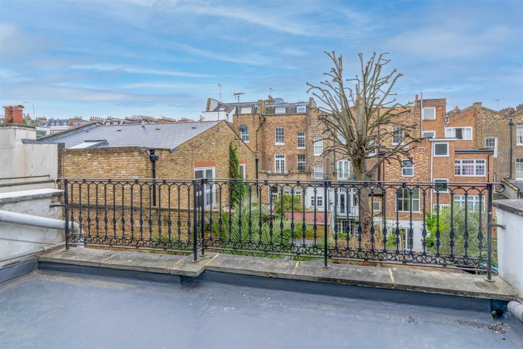Balcony - Photo 2.jpg
