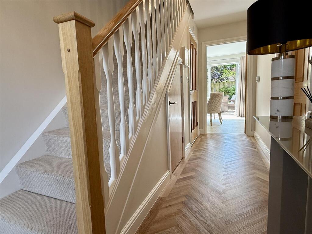 ENTRANCE HALLWAY