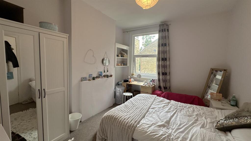 Bedroom 1, Battersea Park Road, Eden Harper SW11