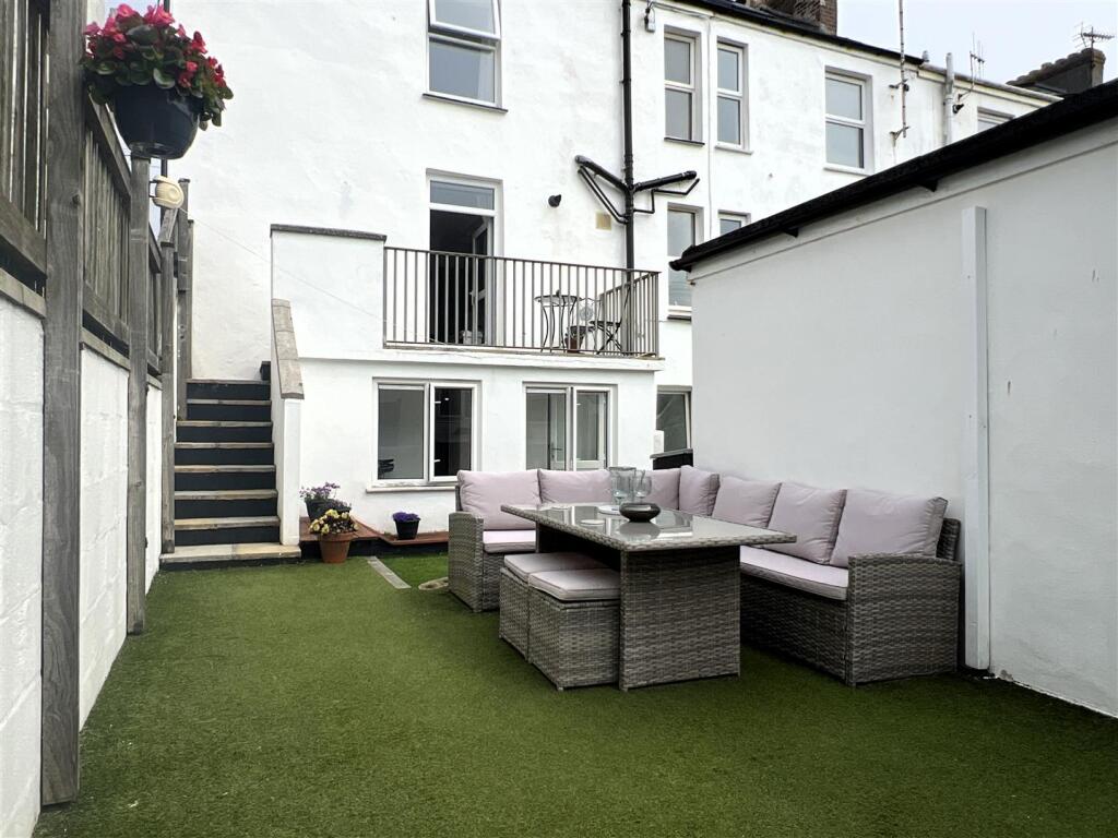 Garden, Garage &amp; Views