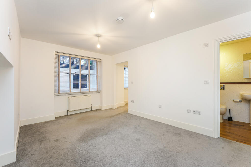 Flat 11, 15 Onslow G