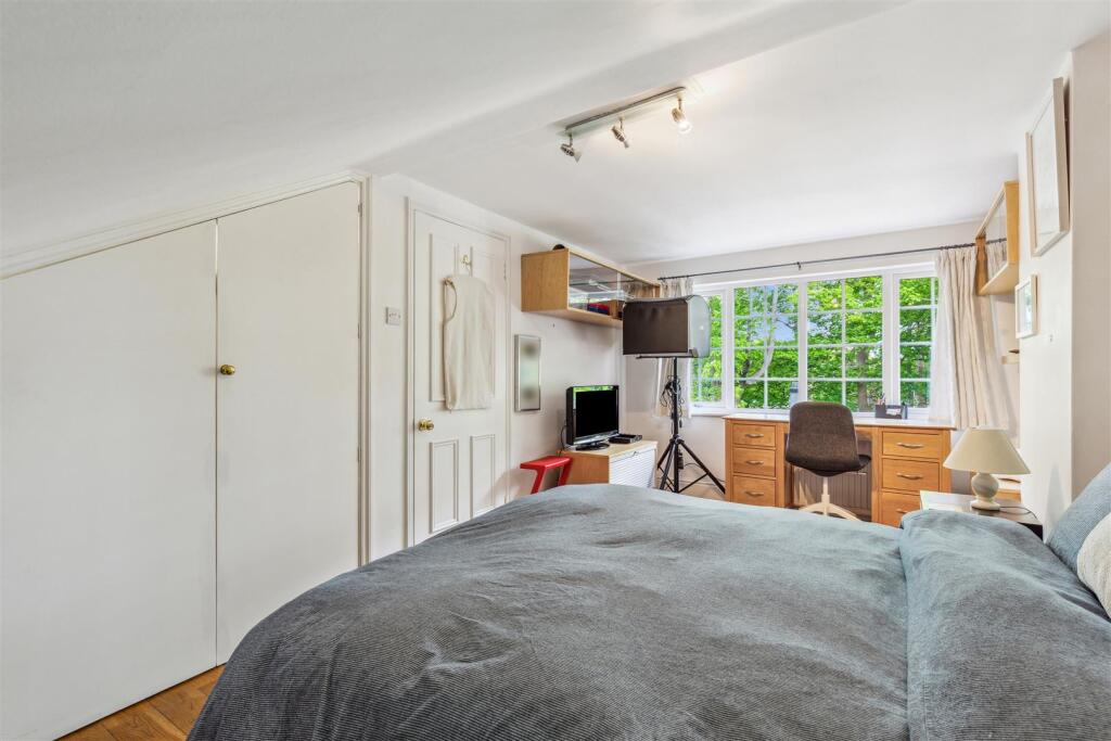 Sutherland Road, W4 - FOR SALE