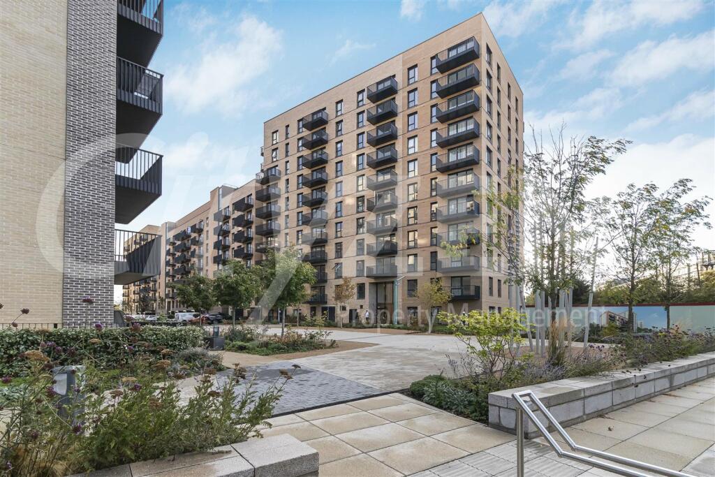 WATERWAY APARTMENT