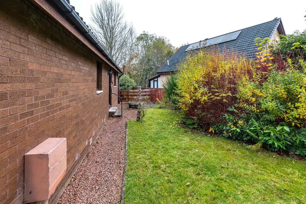 18 Abbotsferry Road Tweedbank 28.JPG