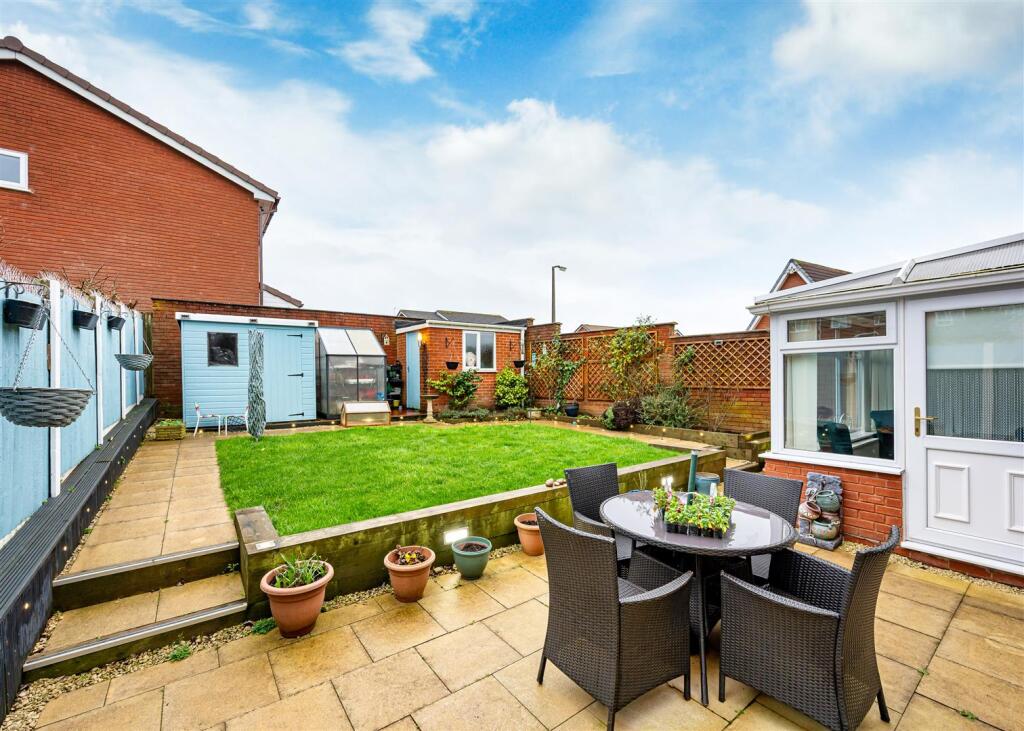 2 Stokesay Avenue-20.jpg