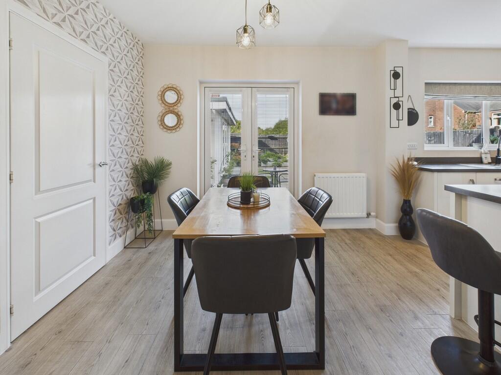 CAM04273G0-PR0192...