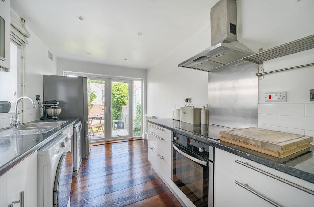 1299649-7-6842e59...