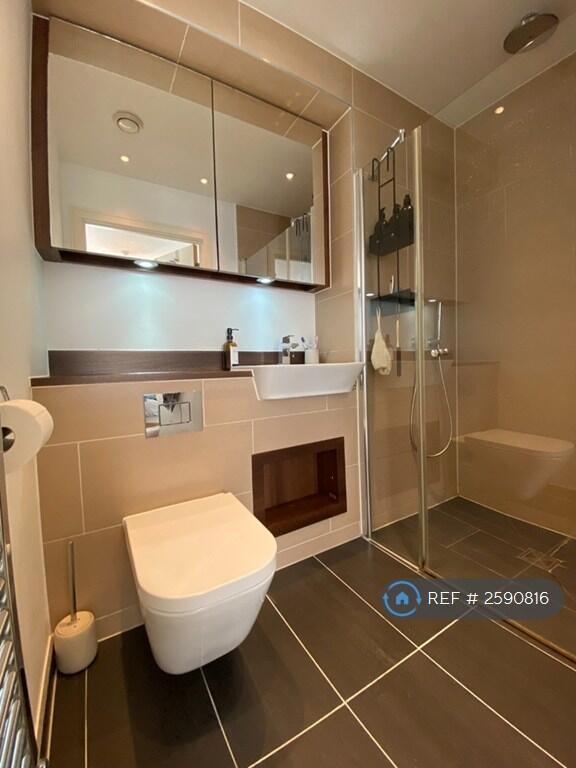 En Suite Bathroom