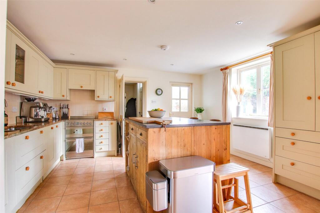Kitchen/Breakfast