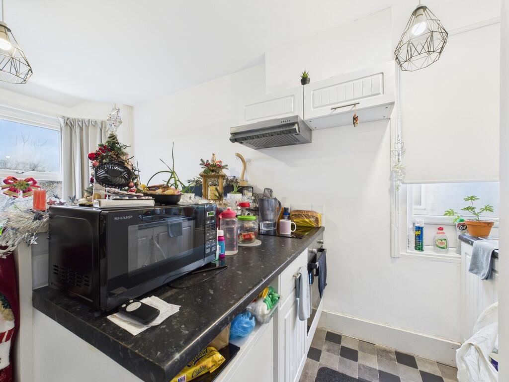 Navarino Road, Worthing, BN11 2NE