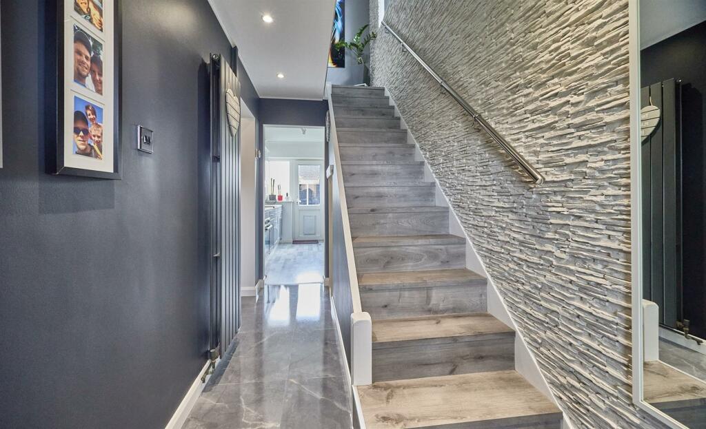 ENTRANCE HALLWAY
