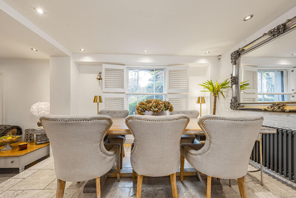 Photo Dec 08 2025...