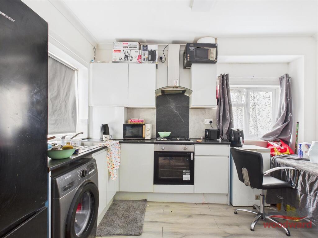 Kitchen/ Living Area