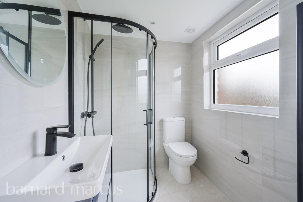 En-suite Bathroom