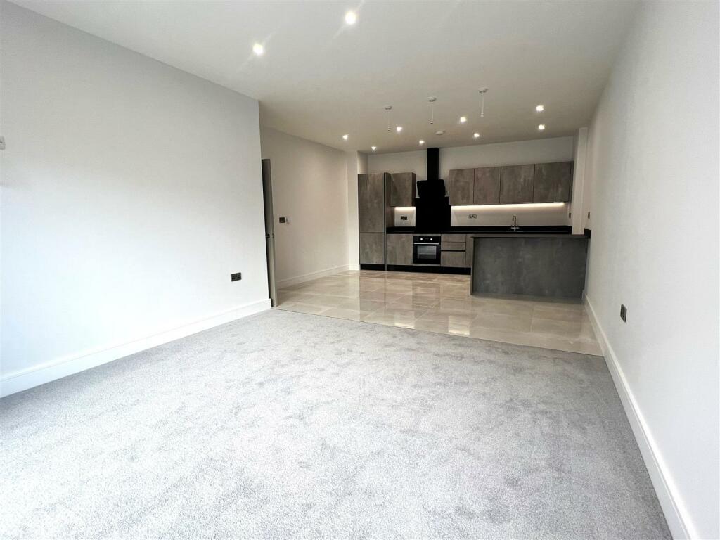 Lounge/Diner/Kitchen