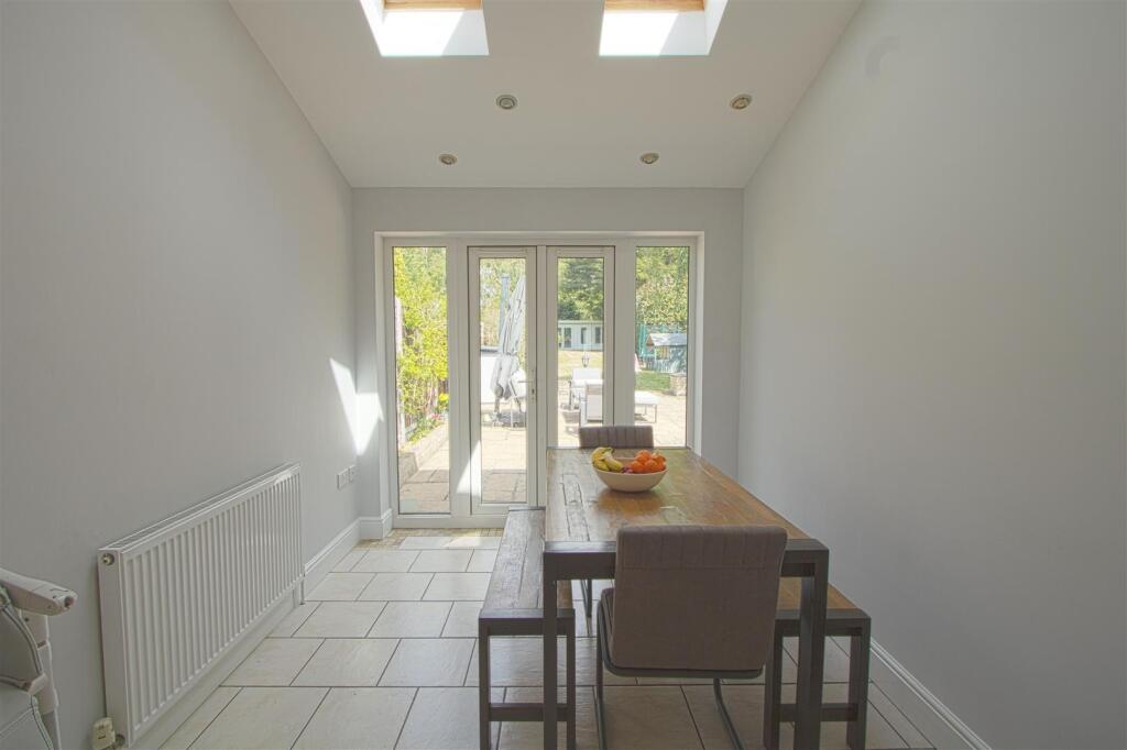 BREAKFAST AREA.jpg