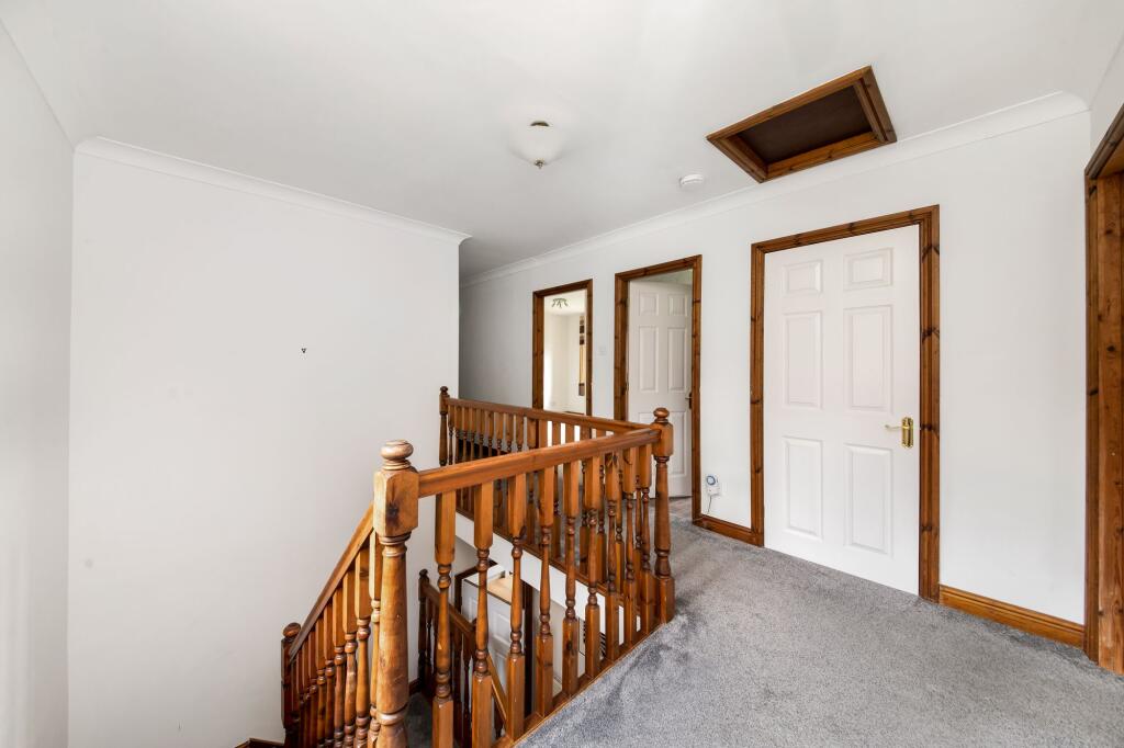 FIRST FLOOR LANDING