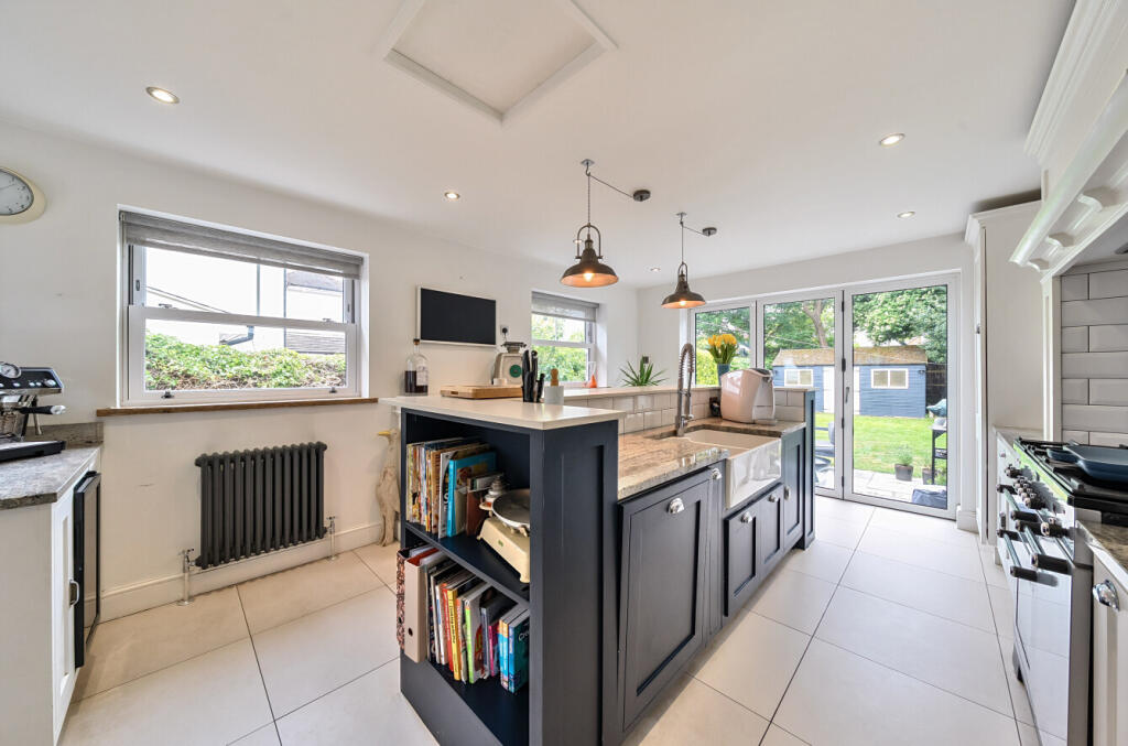 1294097-9-682f32f...