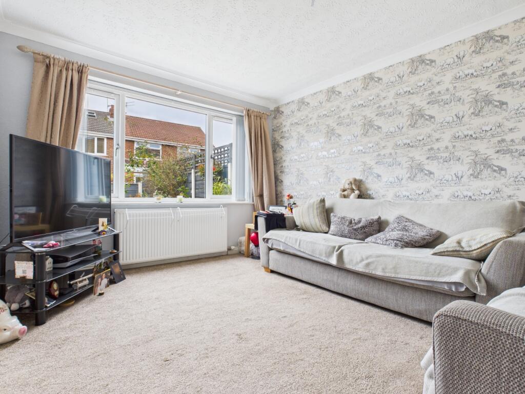 CAM03729G0-PR0149-STILL016