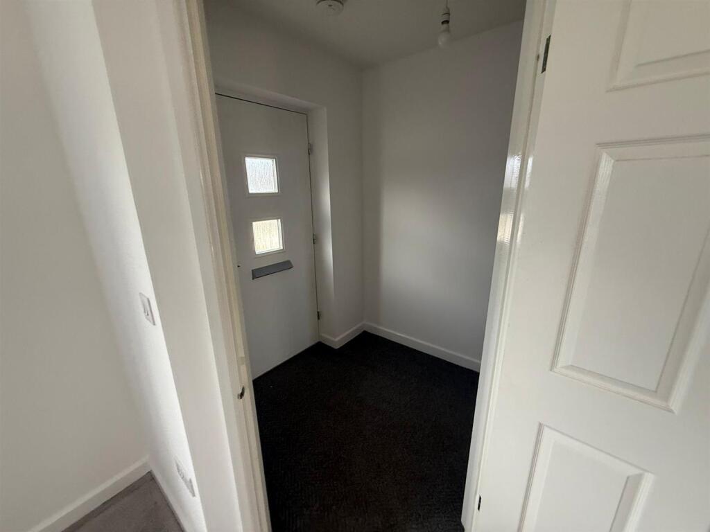 Hallway .jpg