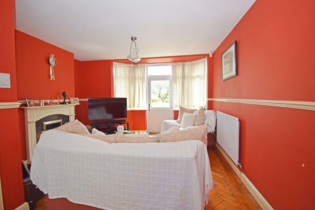 198A Old Birmingham Road, living b.jpg