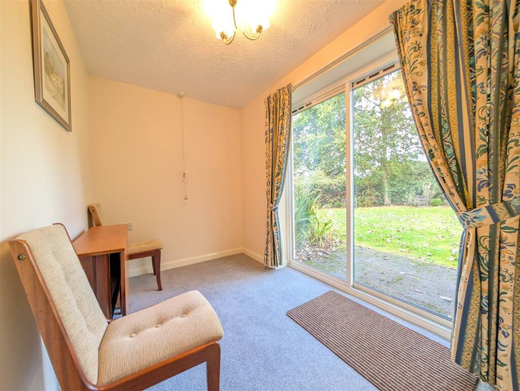 19 Warwick Way, Ashby