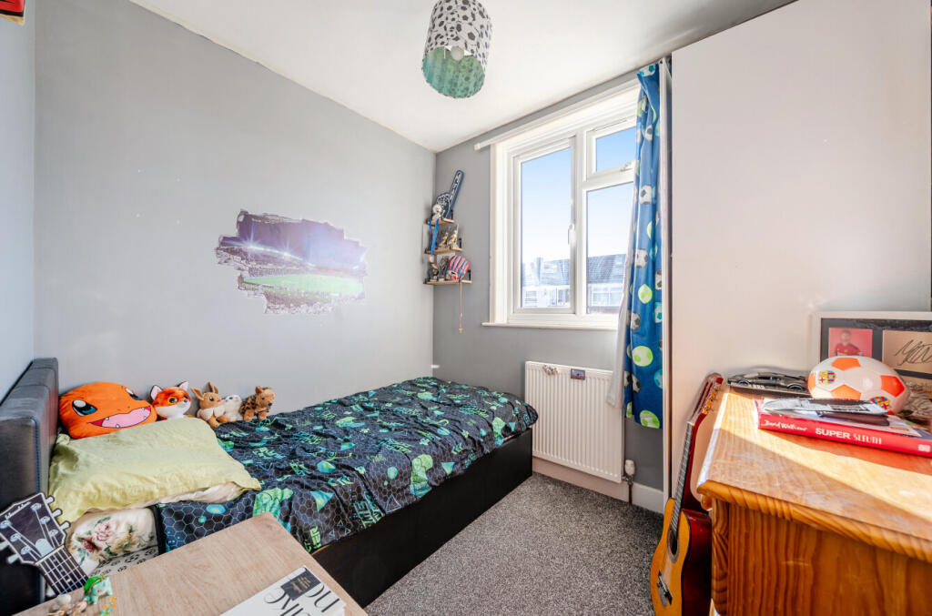 1383823-3-69205a4...