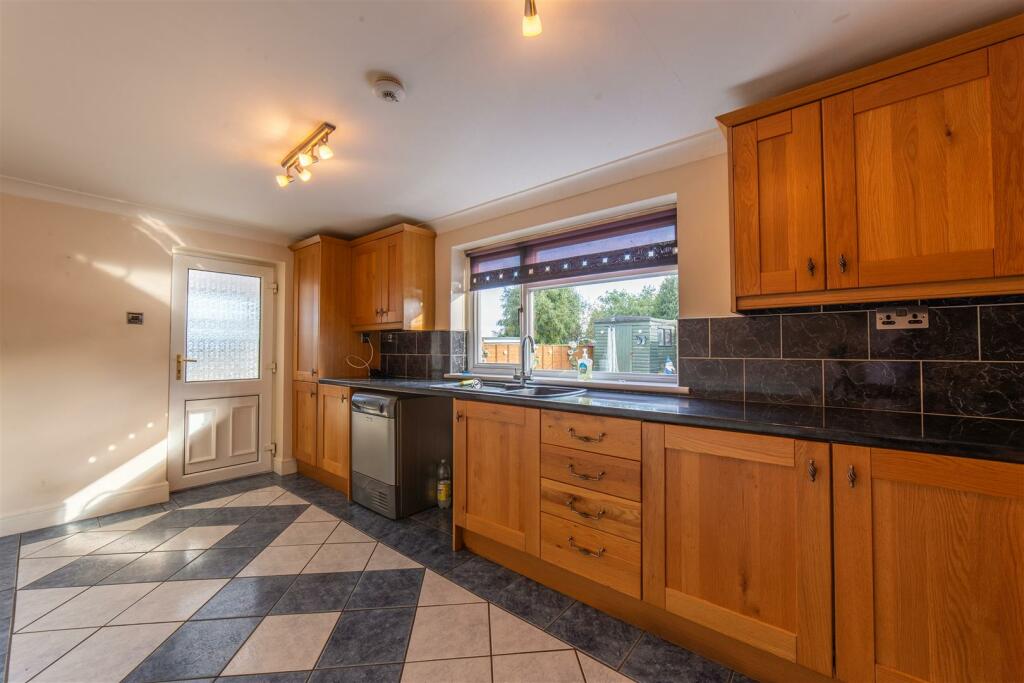 54 Clark Avenue-11.jpg