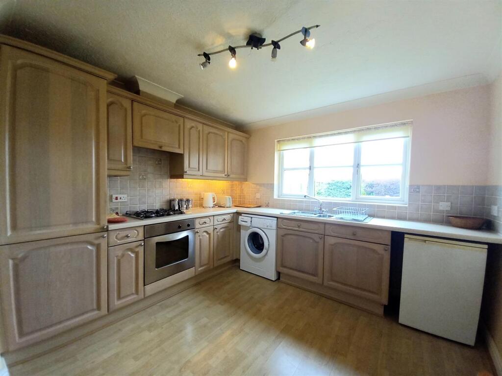 1 Dud Way Kitchen.jpg