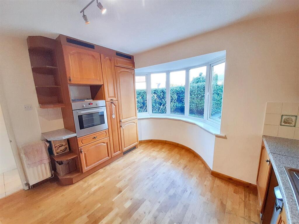 Kitchen dining room 3 new.jpg