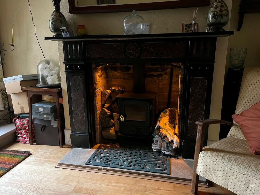 Rec. 2 fireplace