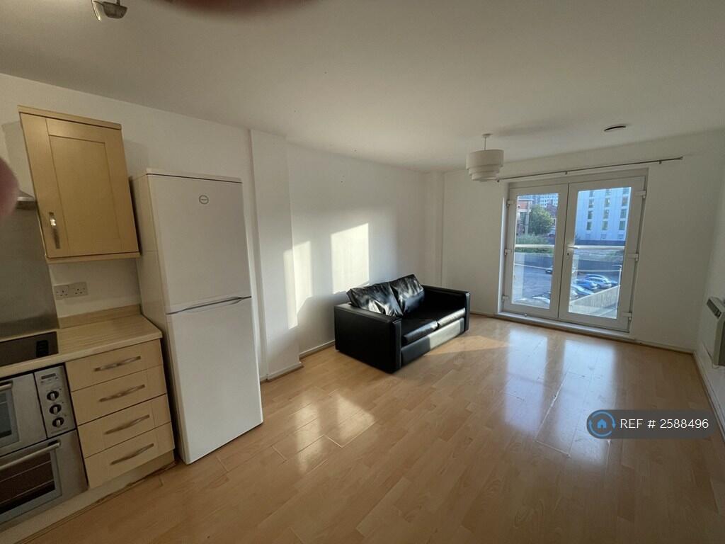 Open Plan Livingroom And Kitchen