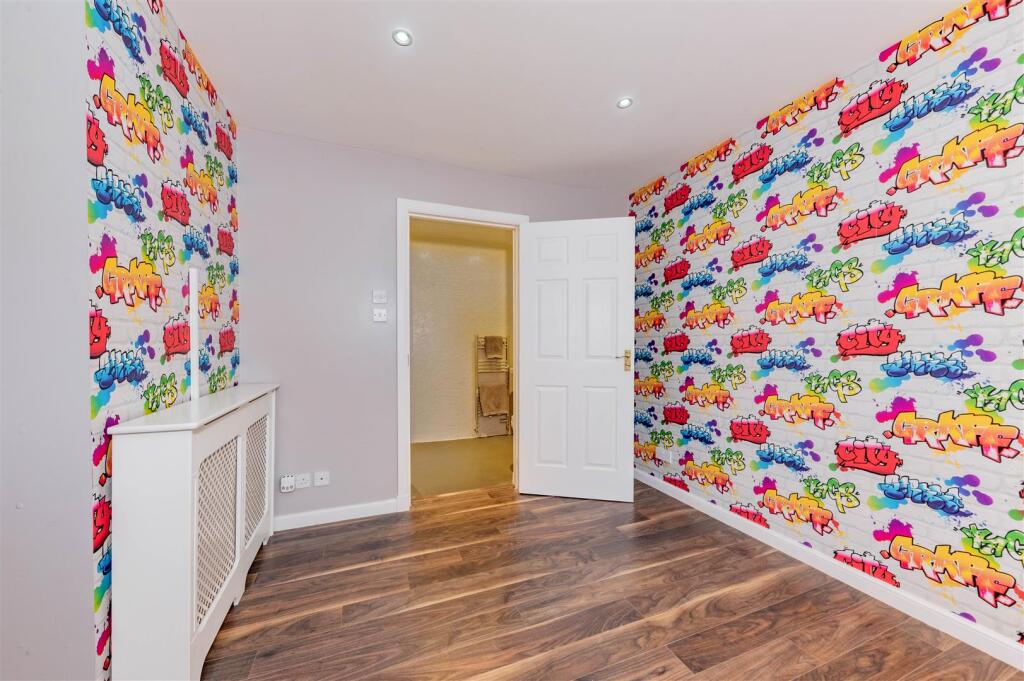 7 Millburn Gardens Dundee-16.JPG