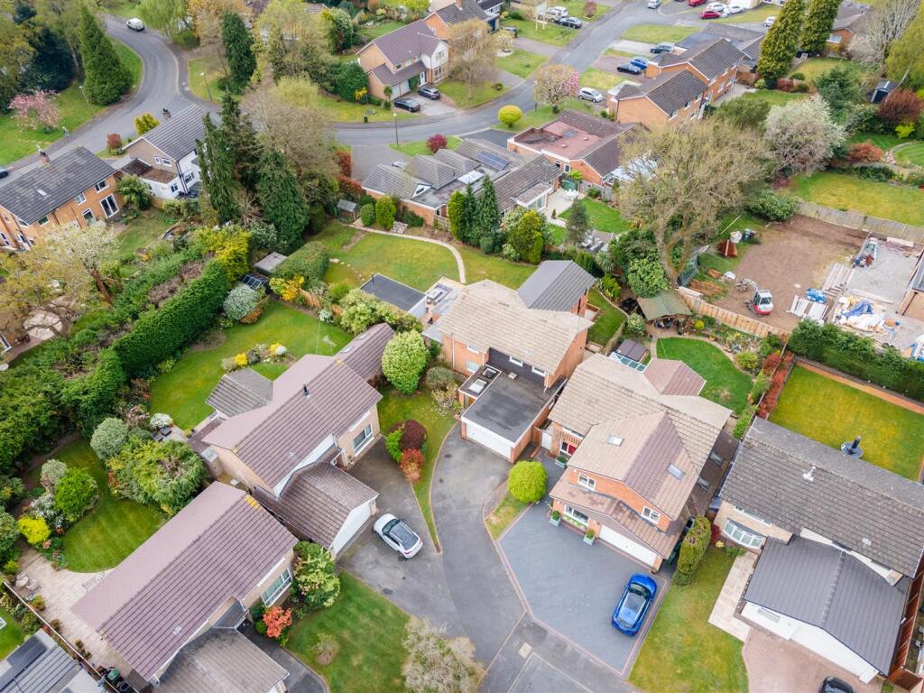 7 Poolfield Drive_2.jpg