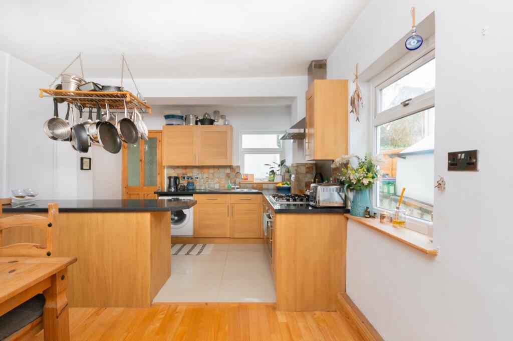 2S0HTN - Kitchen Diner E.jpg