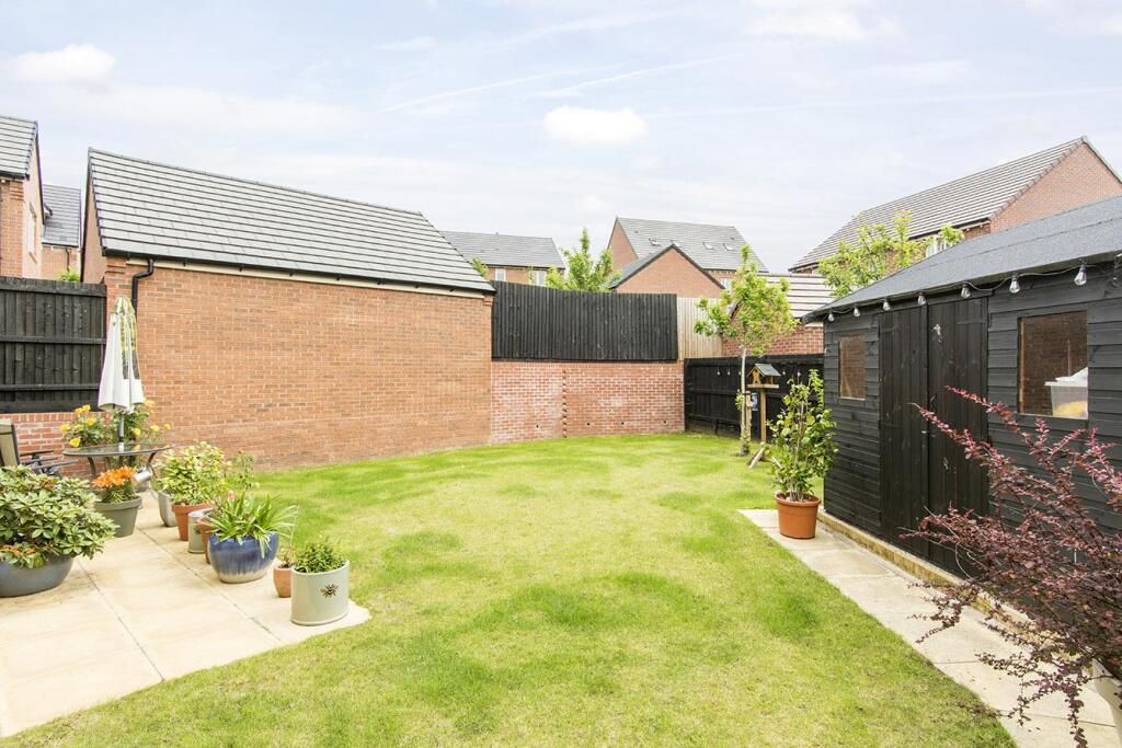 Rear Garden Photo 2