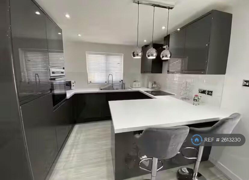 Trent Avenue, Liverpool, L31